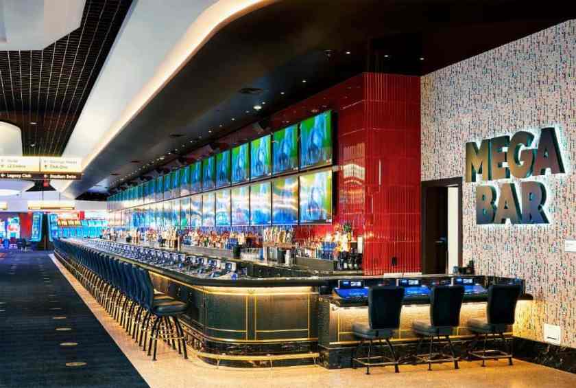 Circa Resort Casino Bar l Global Grasshopper – travel inspiration for the road less travelled