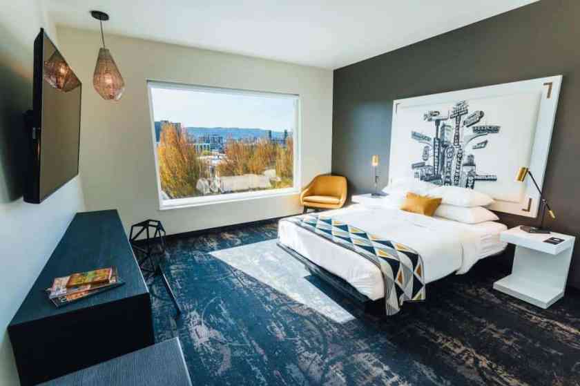 Jupiter Next Hotel Portland Bedroom