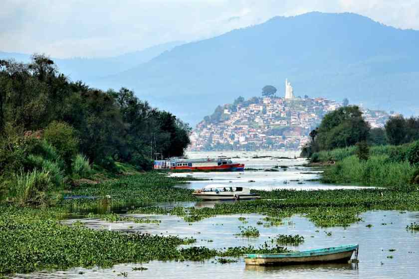 Lago de Patzcuaro lake in Mexico