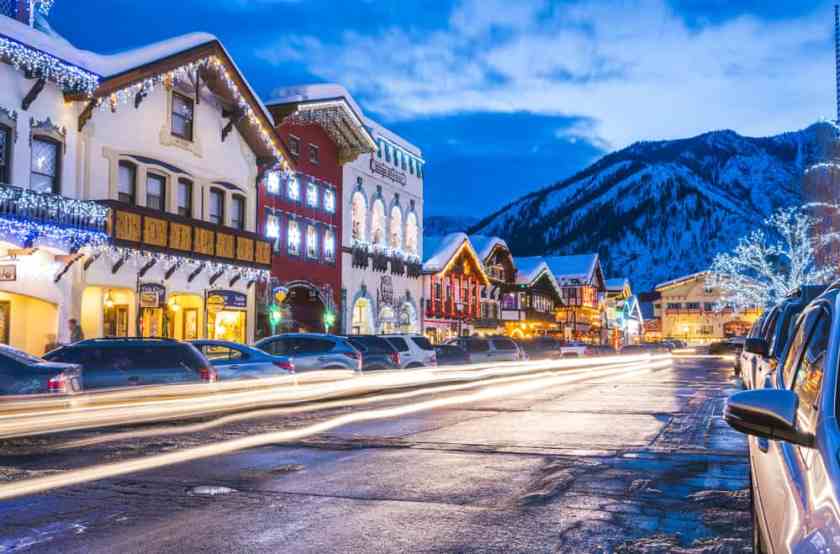 17 Amazing Places to Visit in December in the USA 2 Leavenworth in the winter