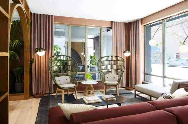Lounge at Kimpton Saint George Hotel 2 l Global Grasshopper – travel inspiration for the road less travelled