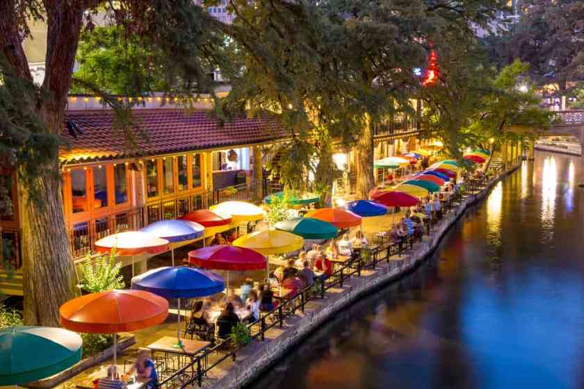 20 Amazing Places to Visit in February in the USA 8 San Antonio River Walk