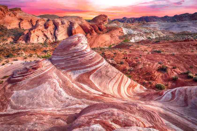 20 Amazing Places to Visit in February in the USA 22 Valley of Fire State Park, Nevada